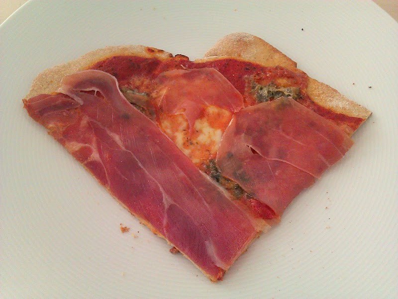 Pizza a´la Jamie og lynsauce – af Malene.