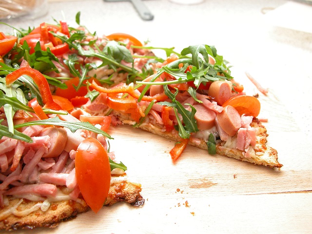 Pizza med sprød bund – LCHF